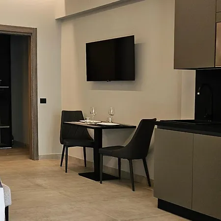 Emerald فندق تْشيفالو