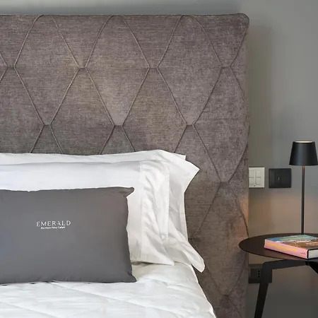 Emerald Чефалу