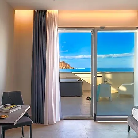 Hotel Emerald 4*
