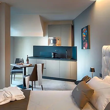 Hotel Emerald 4*