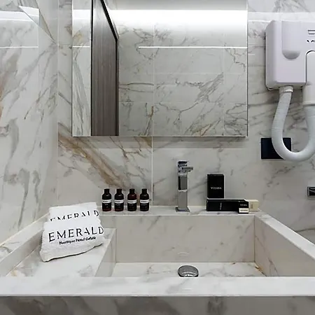 Emerald Hotel 4*