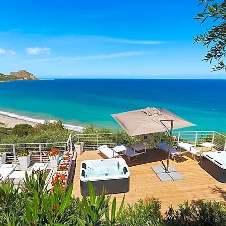 Hotel Emerald 4*