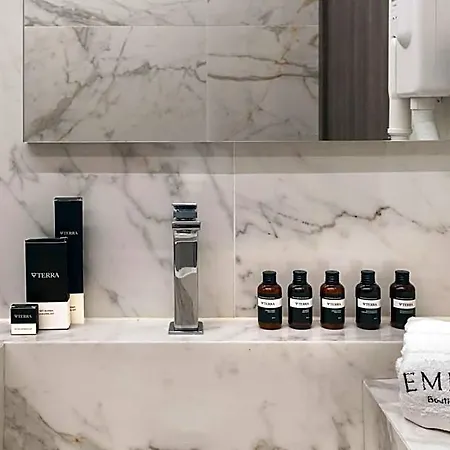 Hotel Emerald 4*