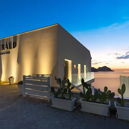 Hotel Emerald