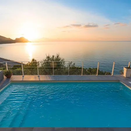 Hotel Emerald 4*