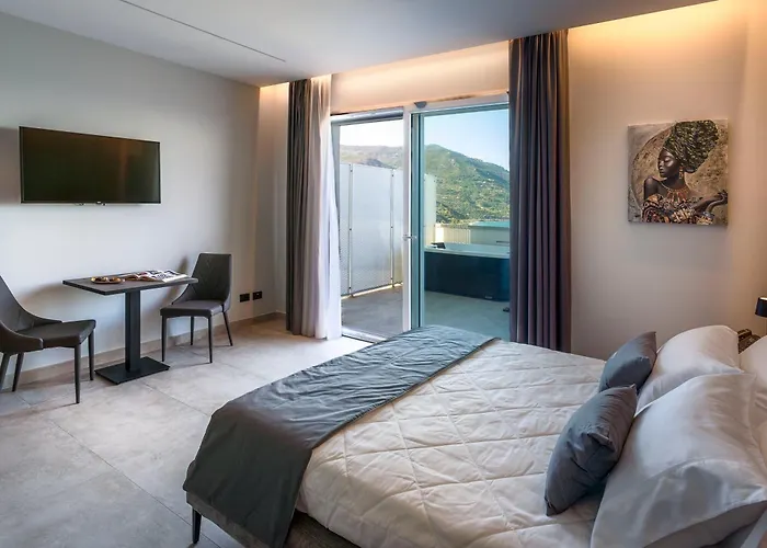 Emerald Szálloda 4*