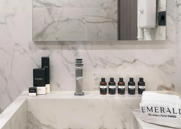 Emerald Ξενοδοχείο 4*